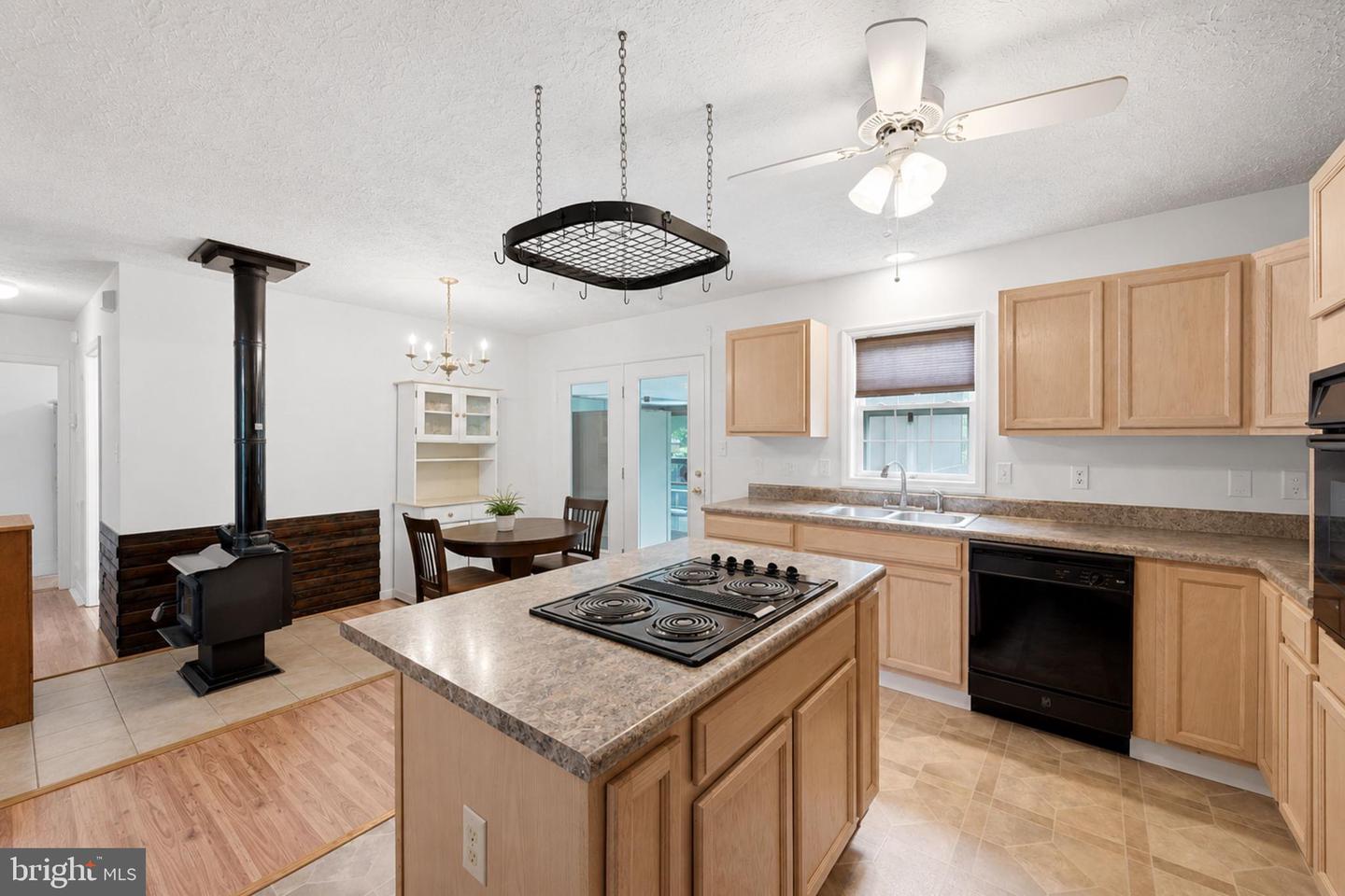 34254 Richards Ferry Rd Property Photo 10