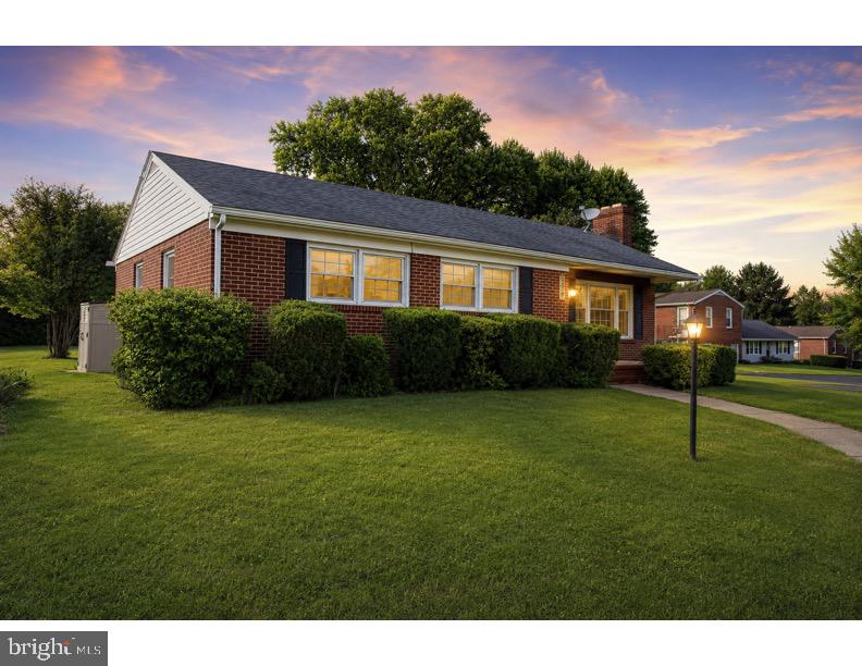 1010 Nottingham St Property Photo 1