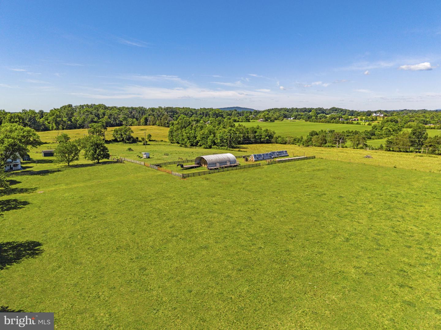 18030 Bel Pre Rd Property Photo 4