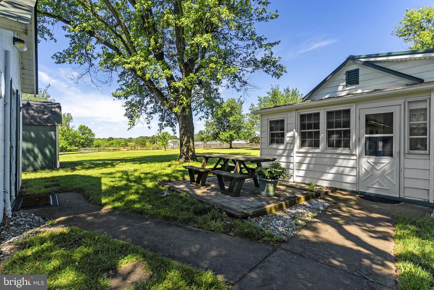 18030 Bel Pre Rd Property Photo 24