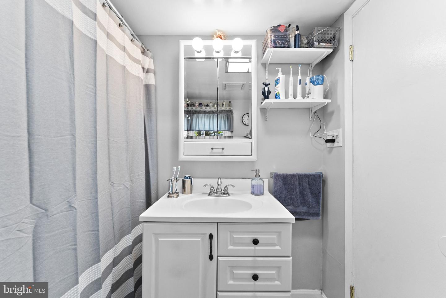 18030 Bel Pre Rd Property Photo 36