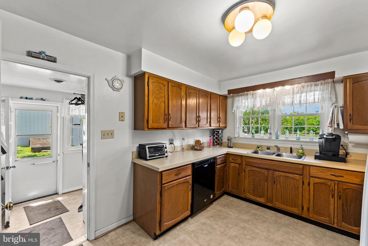 18030 Bel Pre Rd Property Photo 42