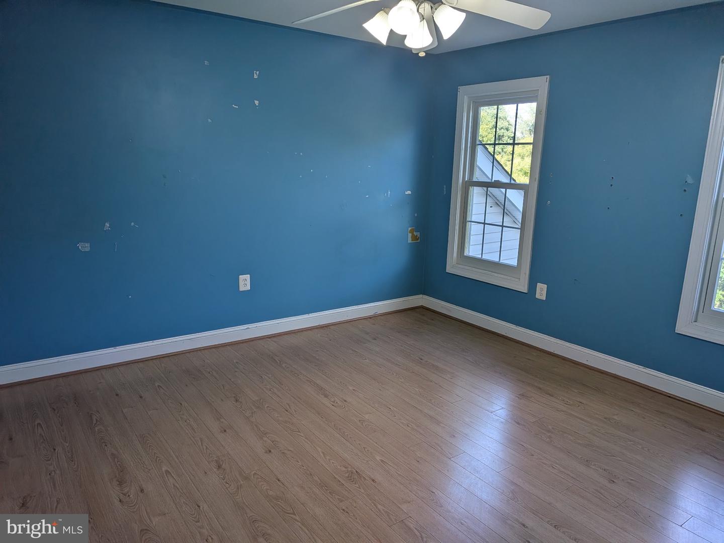 823 Woodcrest Loop Property Photo 7