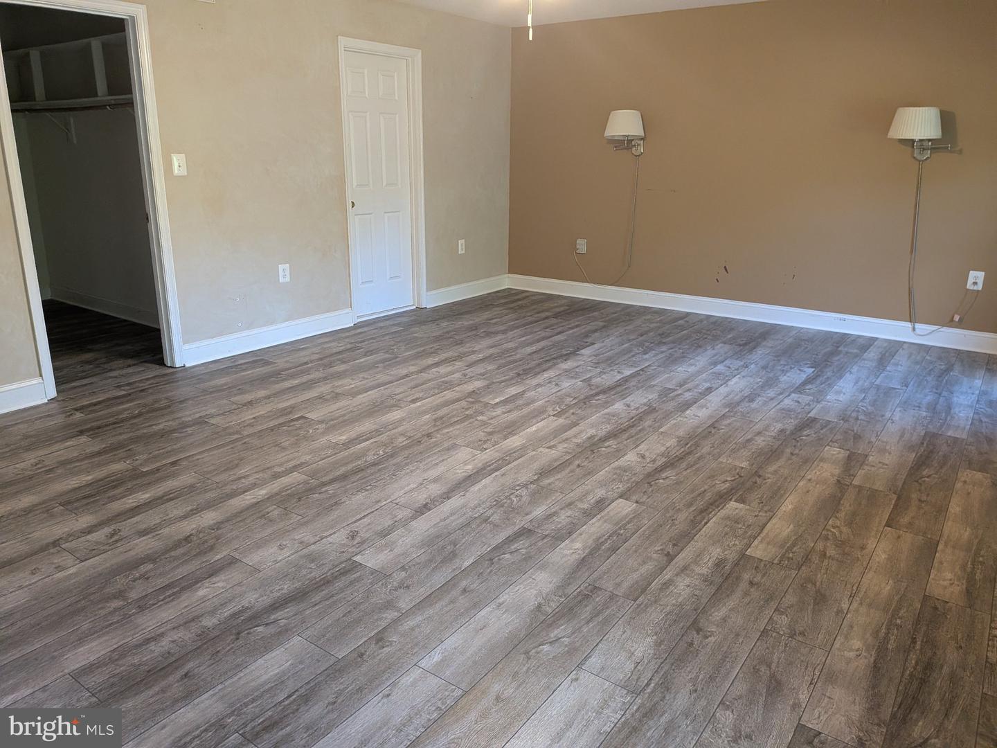 823 Woodcrest Loop Property Photo 19