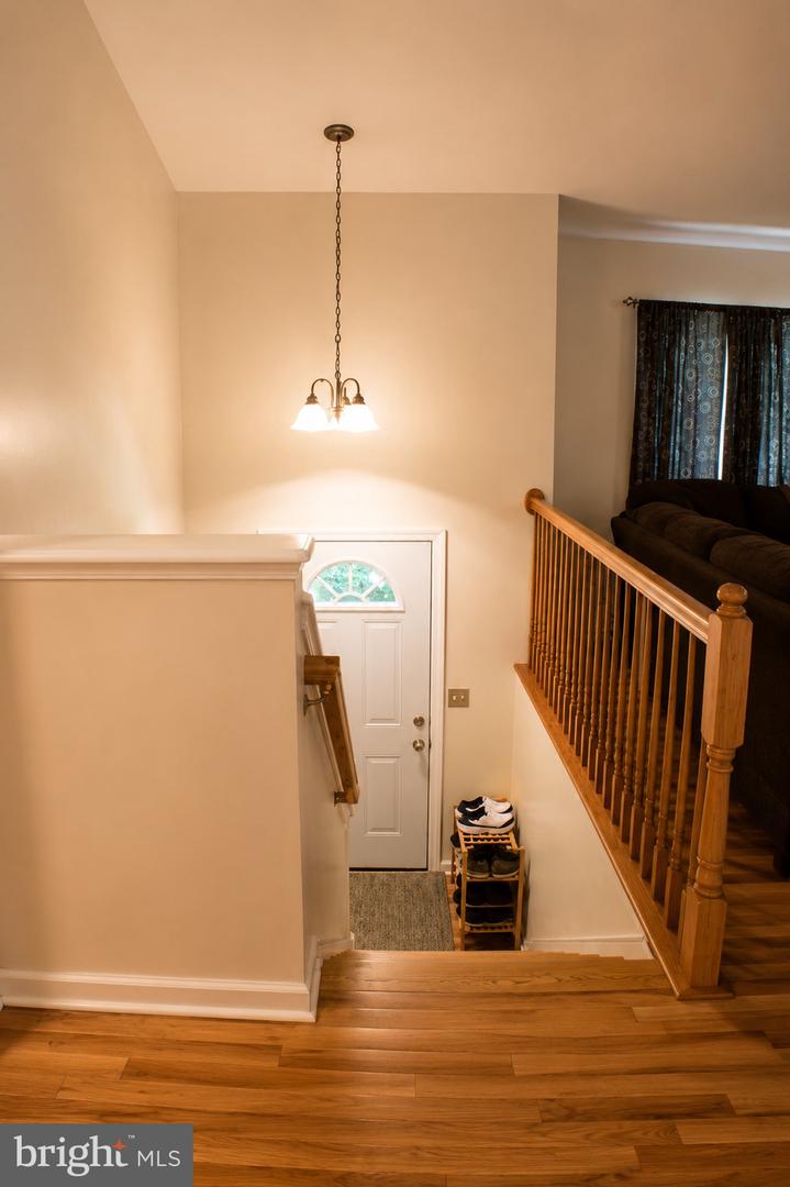 5964 Riverbend Ln Property Photo 4