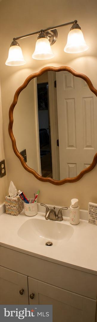 5964 Riverbend Ln Property Photo 13