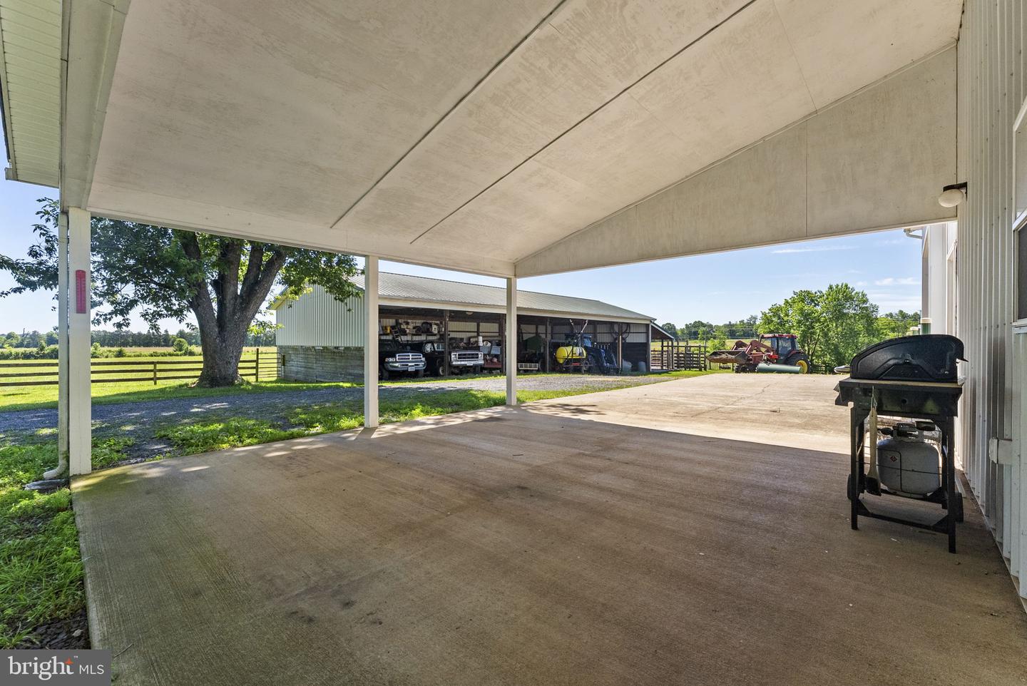 18030 Bel Pre Rd Property Photo 14
