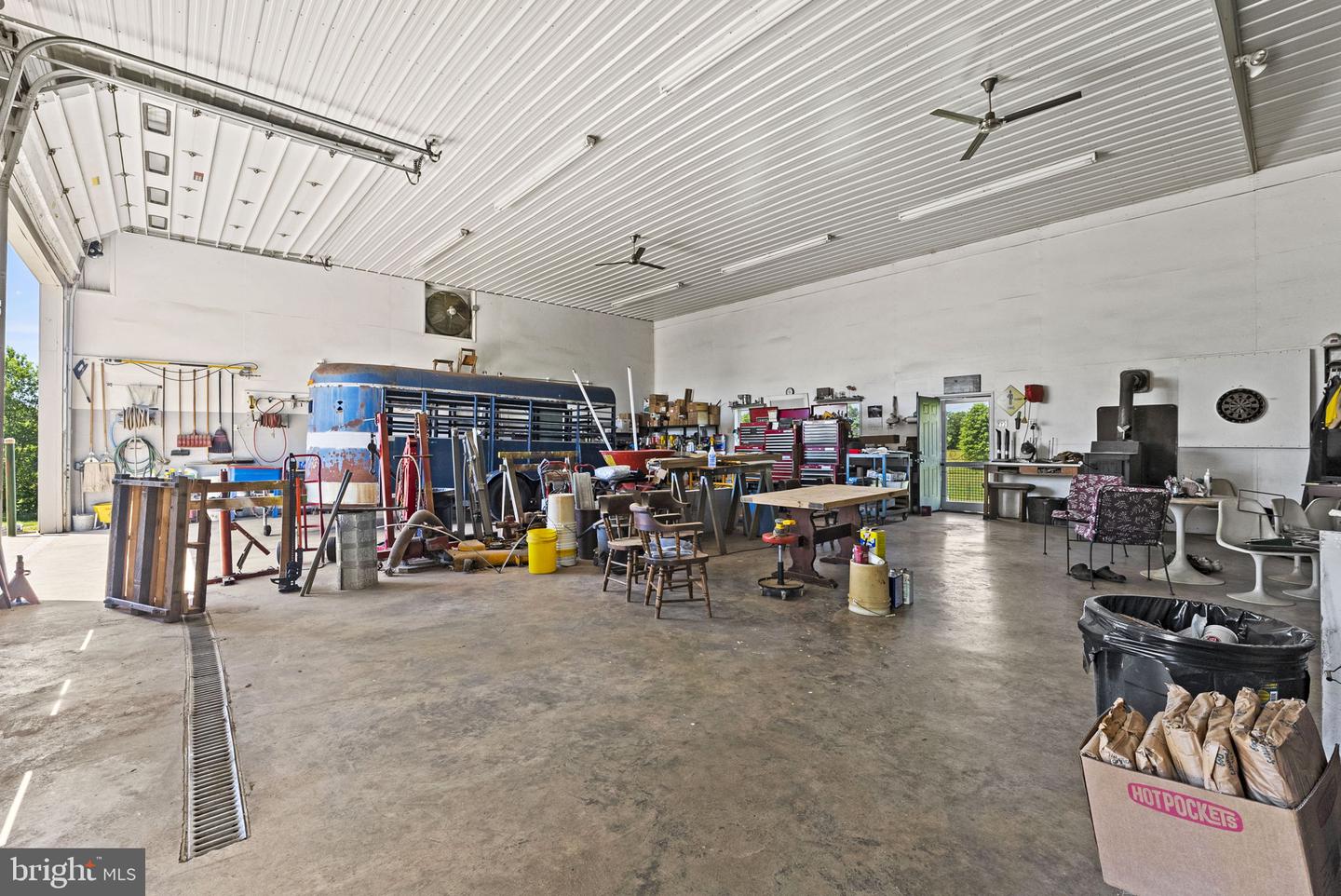 18030 Bel Pre Rd Property Photo 16