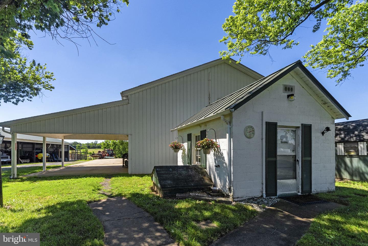 18030 Bel Pre Rd Property Photo 58