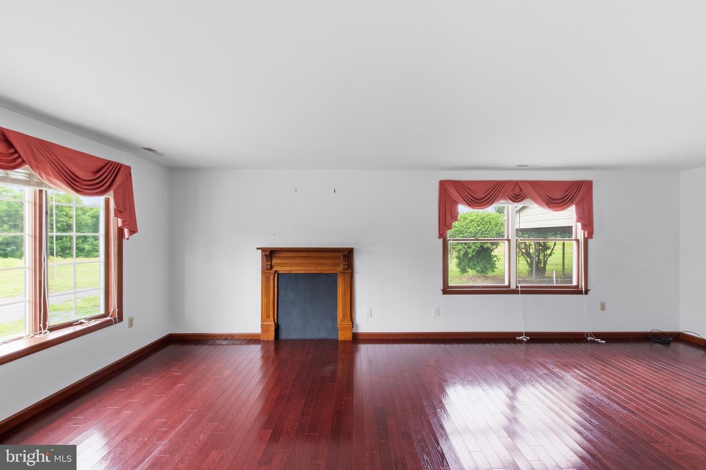 4407 Indian Run Rd Property Photo 13