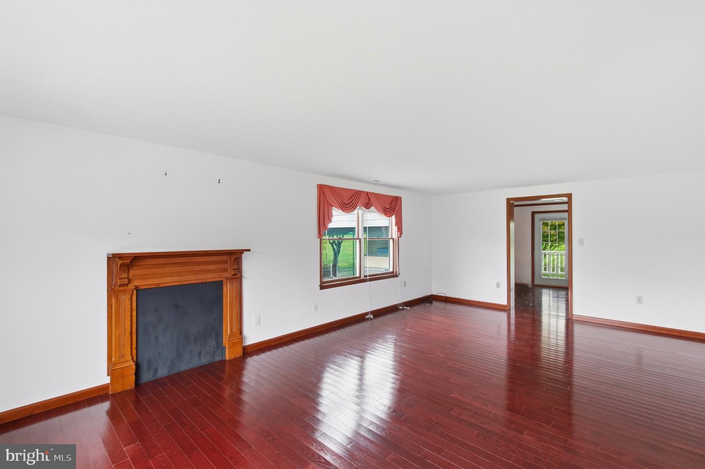 4407 Indian Run Rd Property Photo 15