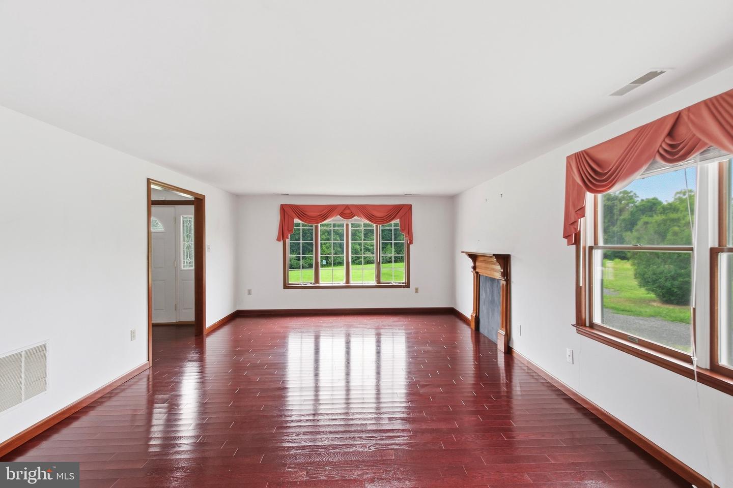 4407 Indian Run Rd Property Photo 20