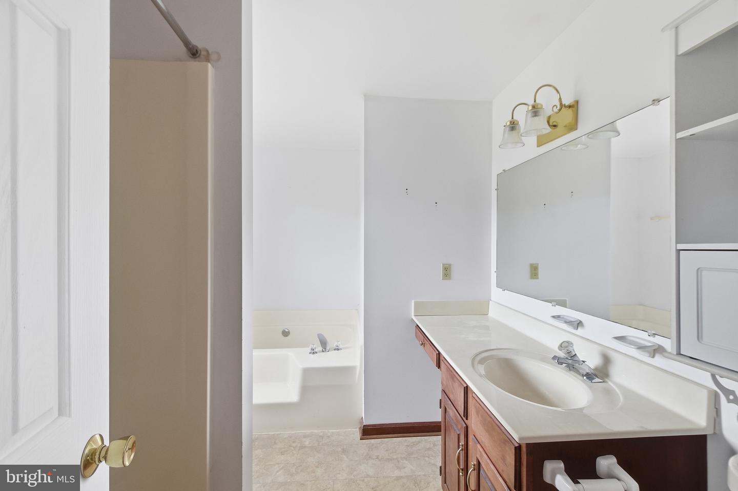 4407 Indian Run Rd Property Photo 35
