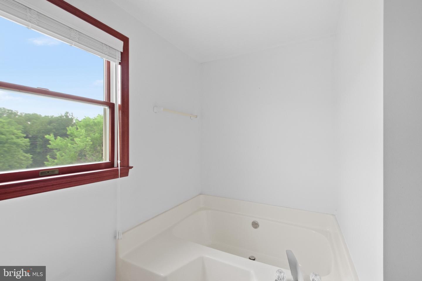 4407 Indian Run Rd Property Photo 38