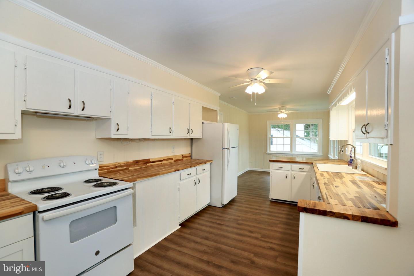 1138 Oaklawn Drive Property Photo 13