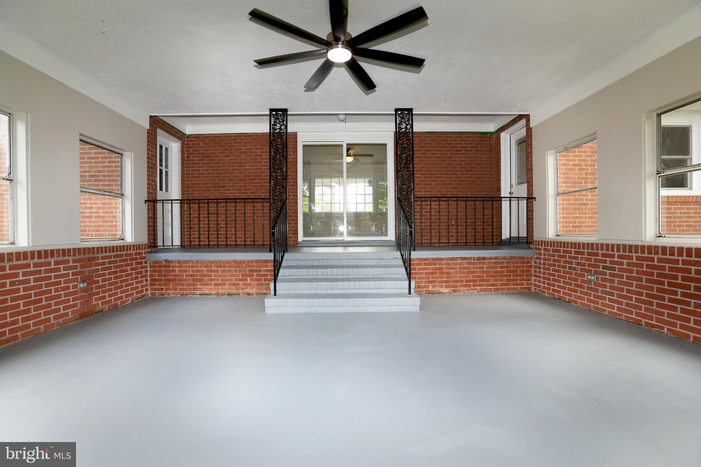 1138 Oaklawn Drive Property Photo 33