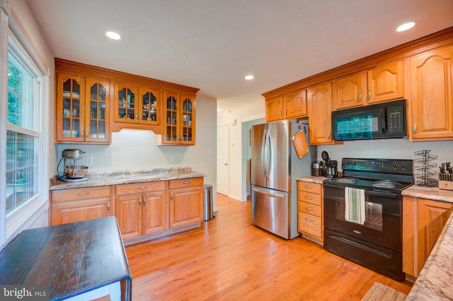 9595 Roys Ln Property Photo 8