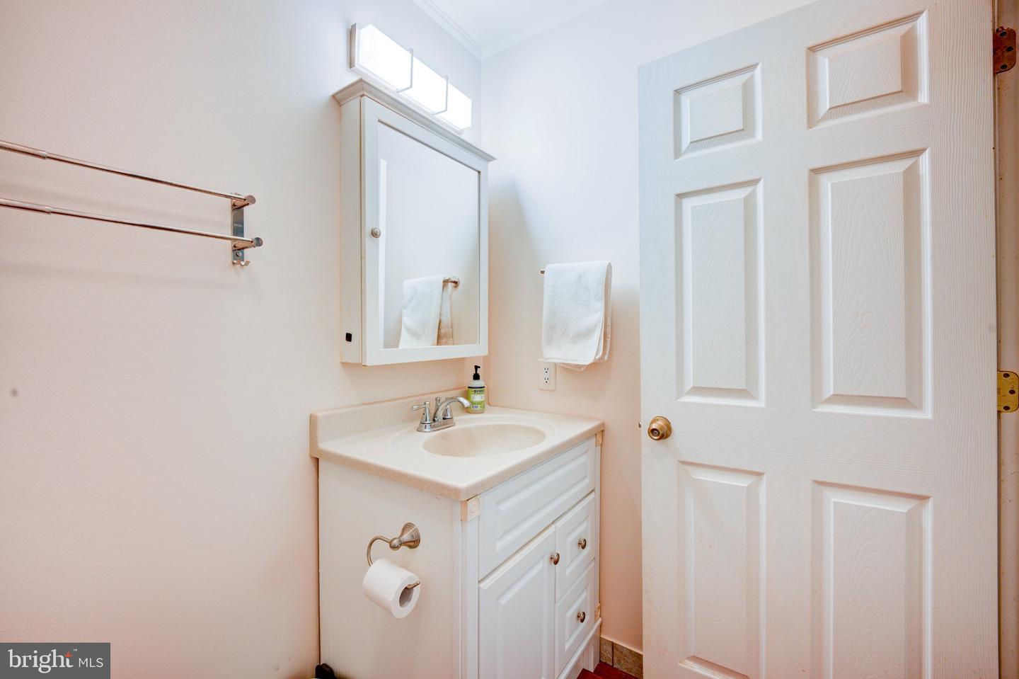 9595 Roys Ln Property Photo 15