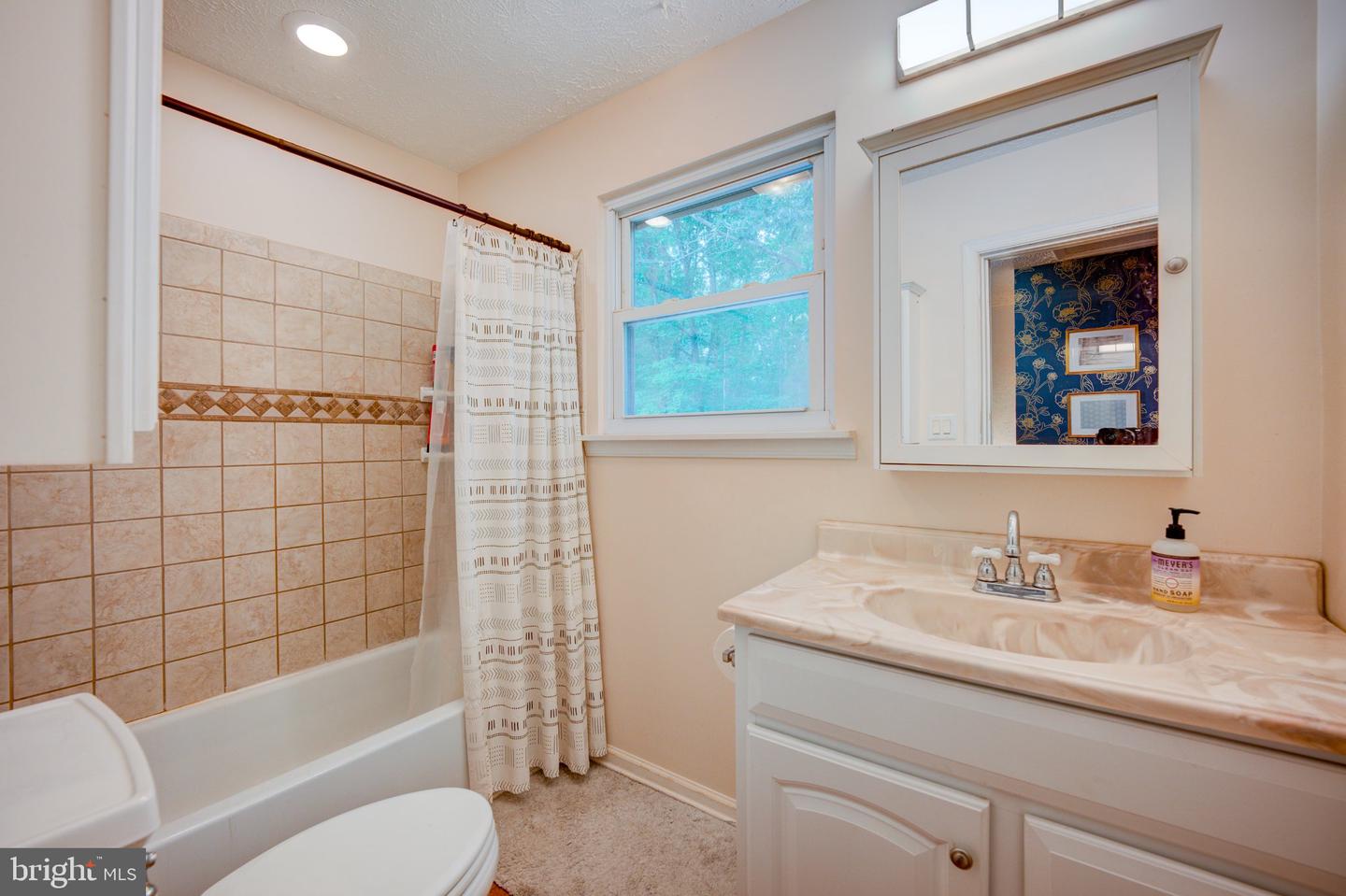 9595 Roys Ln Property Photo 26