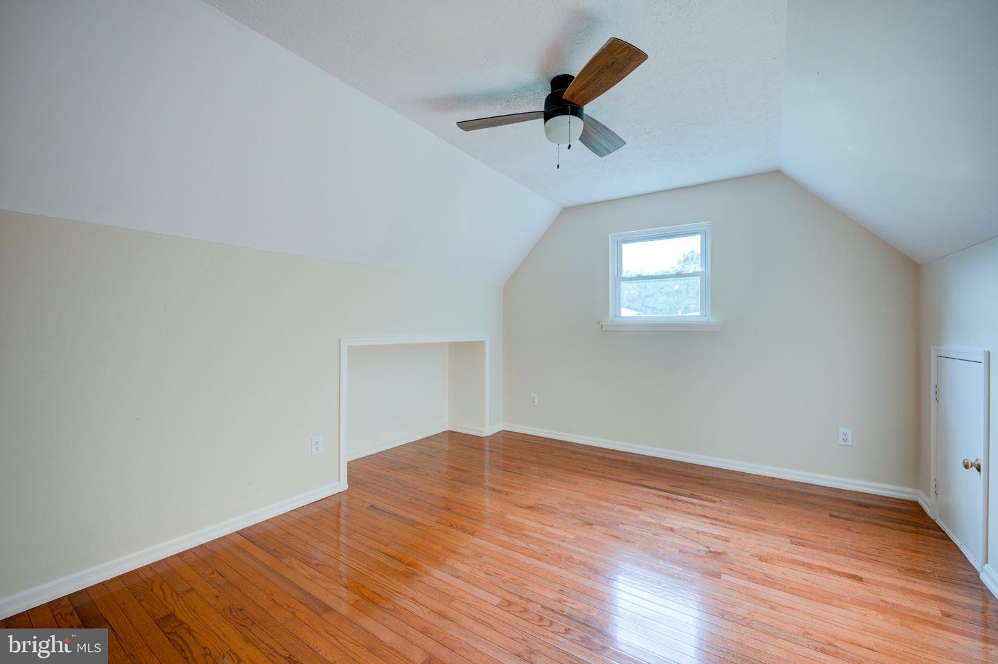 9595 Roys Ln Property Photo 32