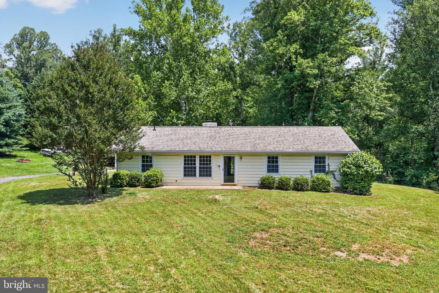 467 Staton Ln Property Photo 1