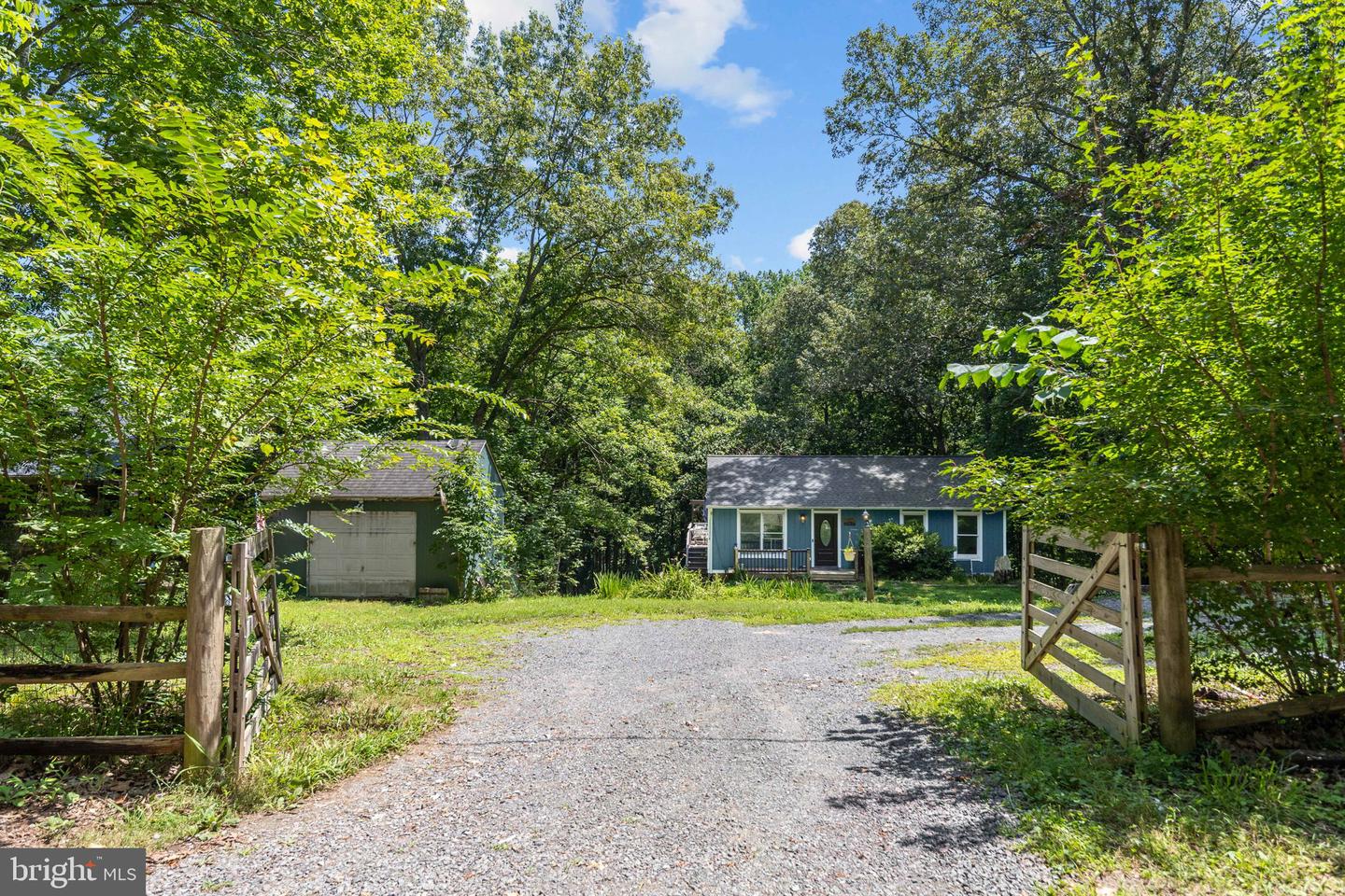 7317 Pleasant Ln Property Photo 4