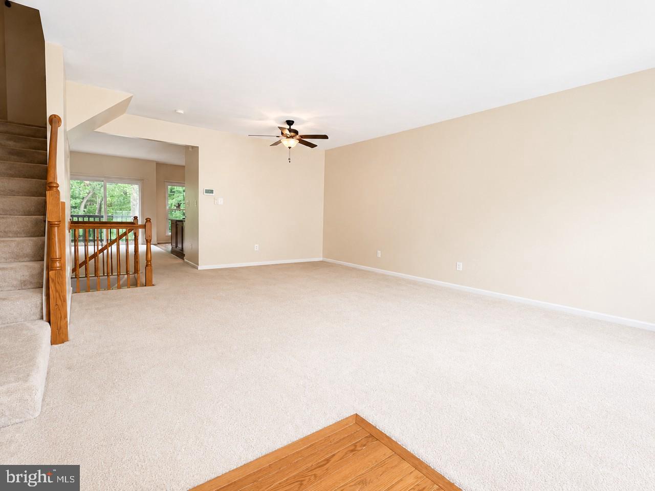987 Longview Ln Property Photo 3