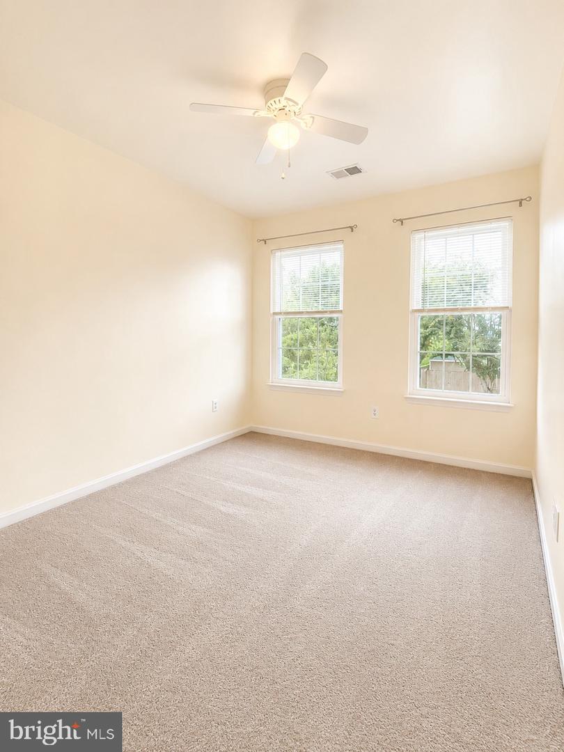 987 Longview Ln Property Photo 18