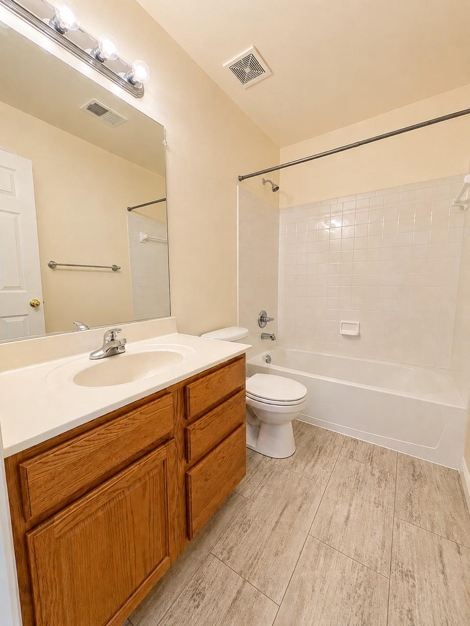 987 Longview Ln Property Photo 19