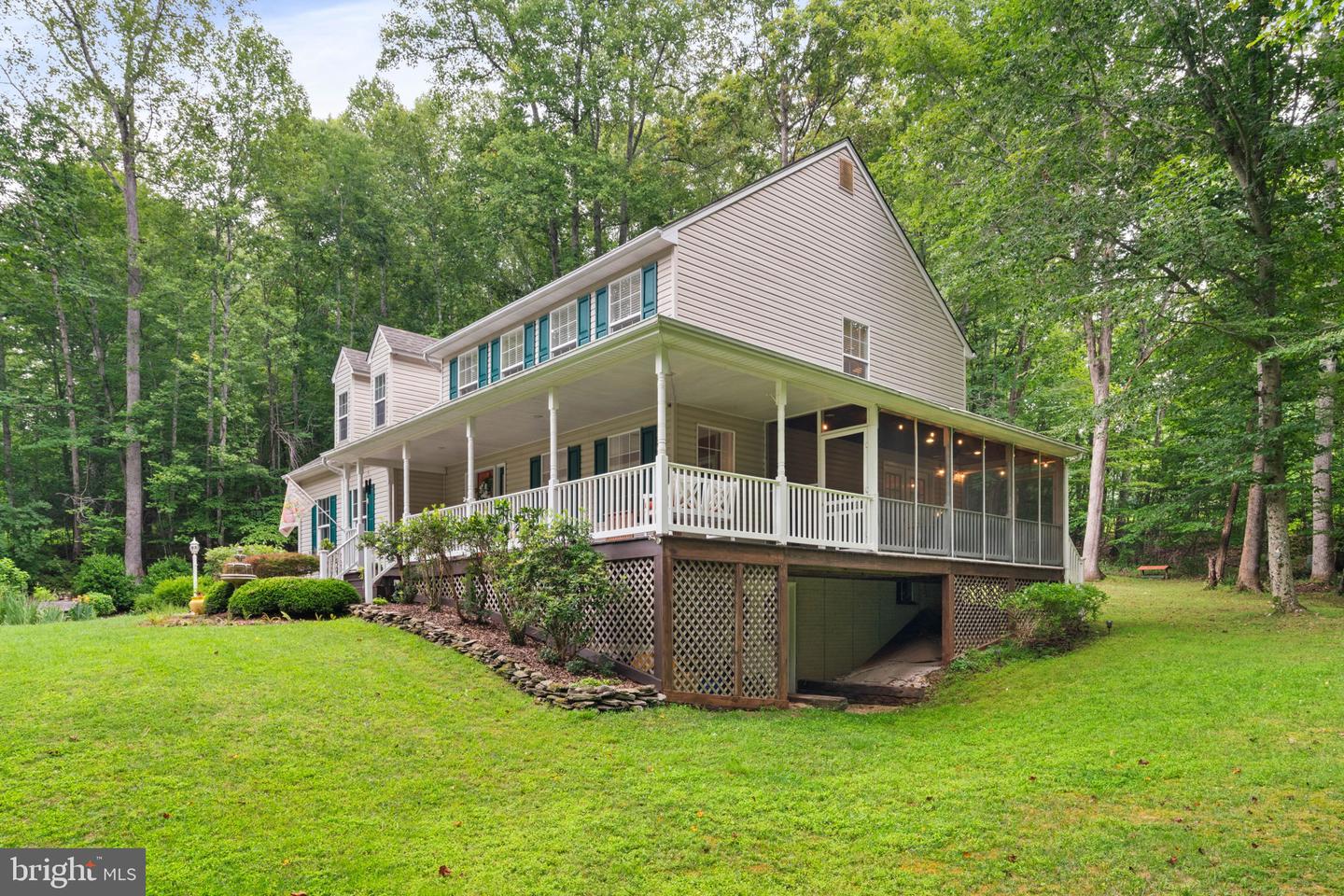 19220 Springfield Cir Property Photo 6