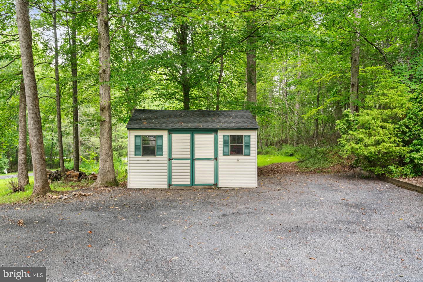 19220 Springfield Cir Property Photo 8