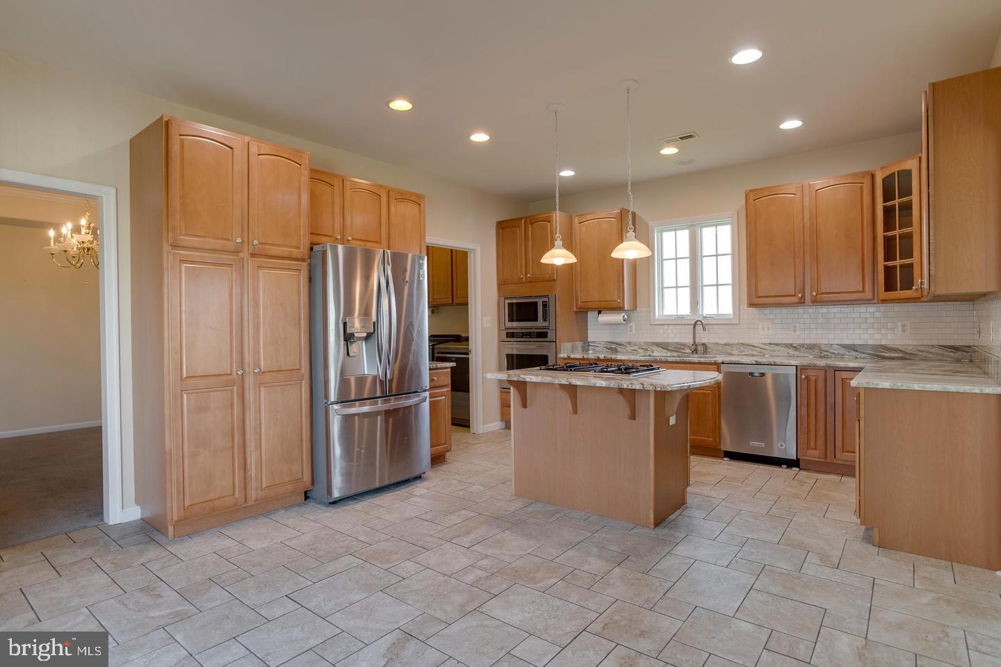 14308 S Hall Ct Property Photo 9