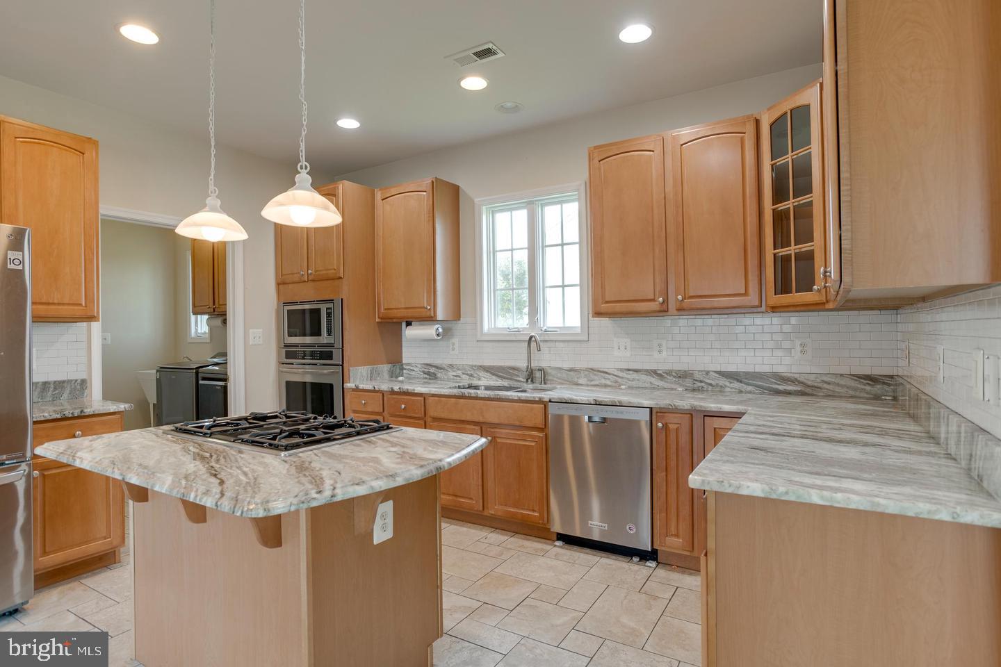14308 S Hall Ct Property Photo 11