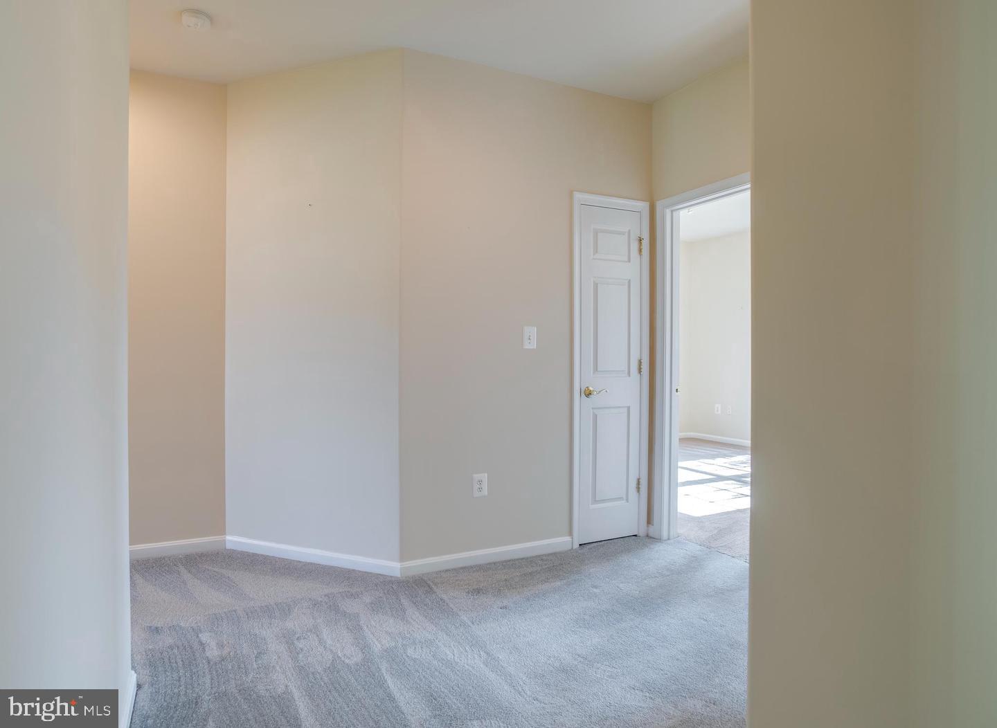 14308 S Hall Ct Property Photo 23
