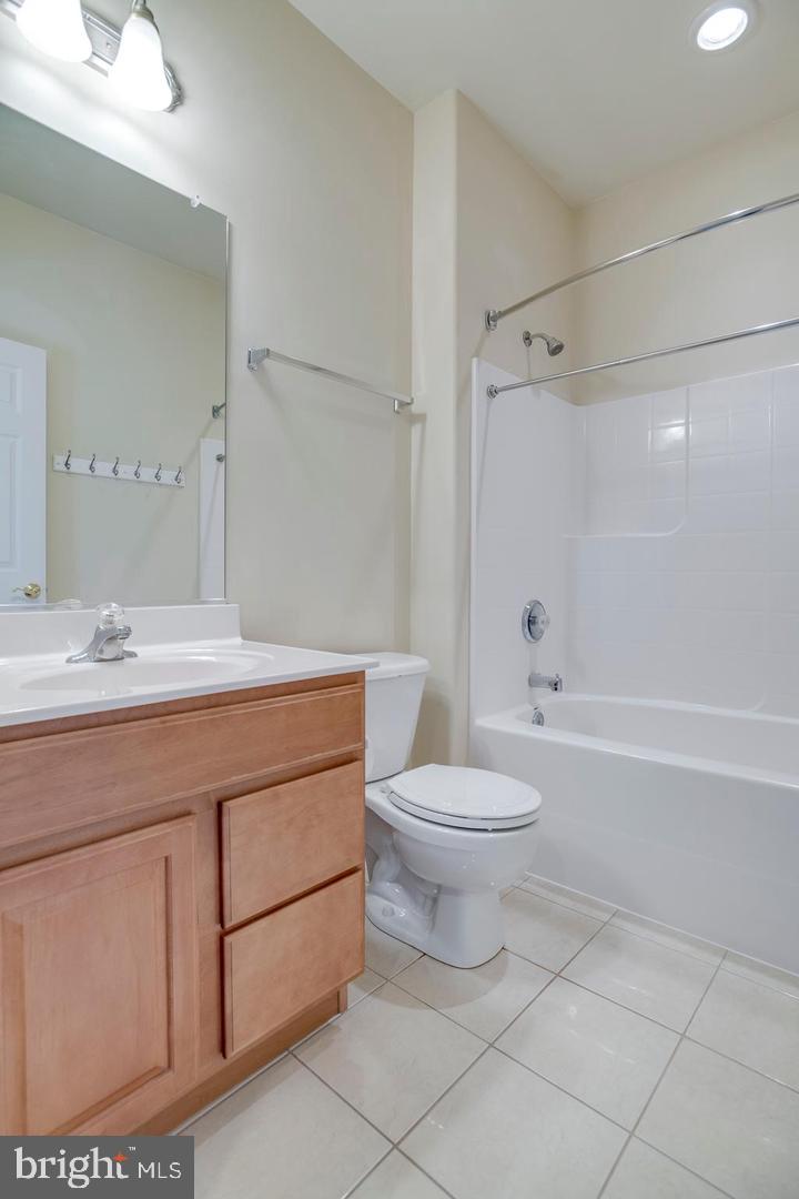 14308 S Hall Ct Property Photo 36