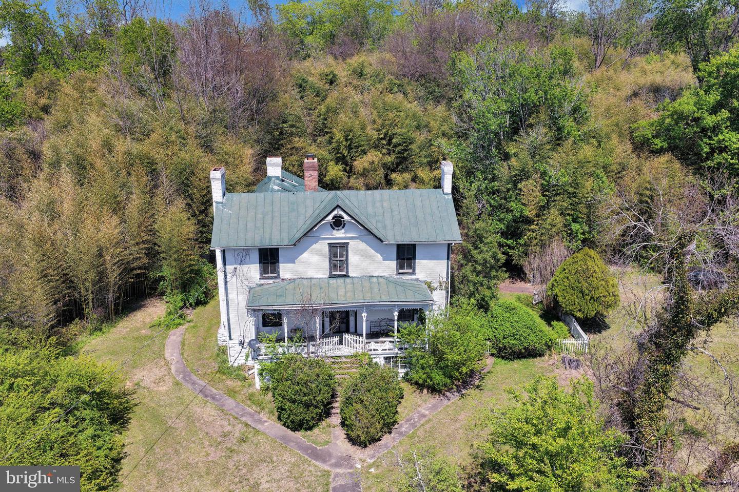 6547 Sperryville Pike Property Photo 1