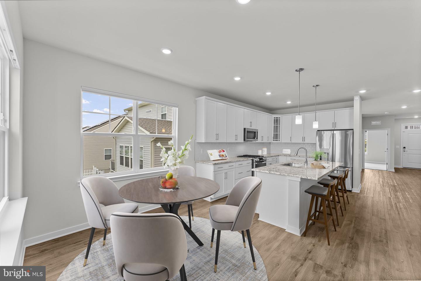 2047 Armstrong Ter Property Photo 5