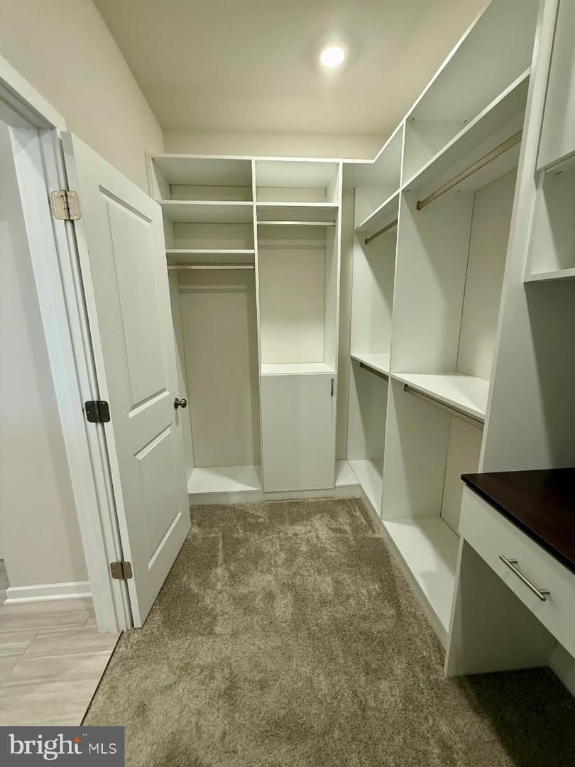 2047 Armstrong Ter Property Photo 25