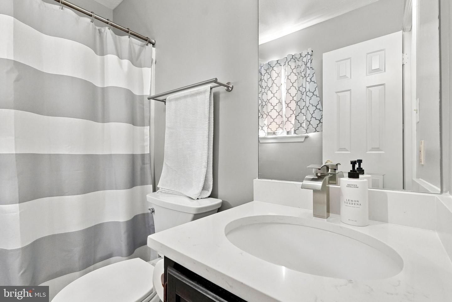 633 Bridlewood Dr Property Photo 23