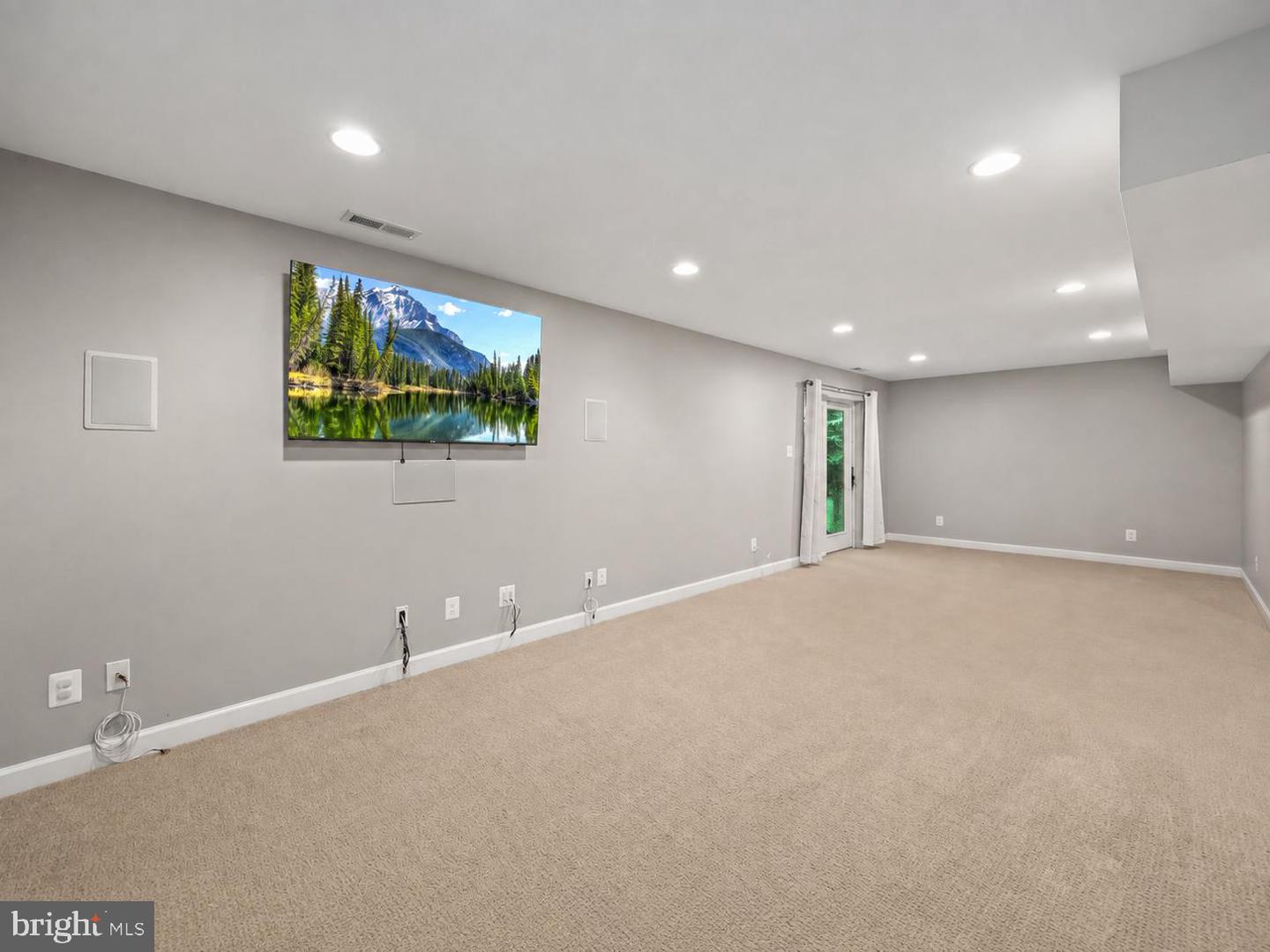 16379 Covey Cir Property Photo 46