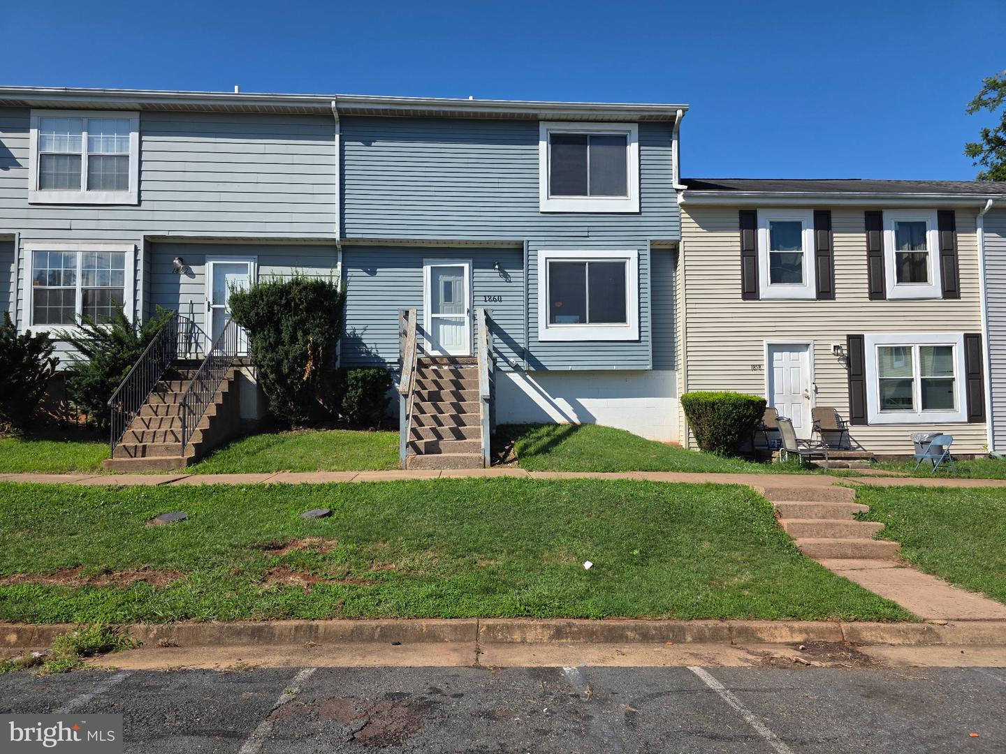 1860 Picadilly Cir Property Photo 1