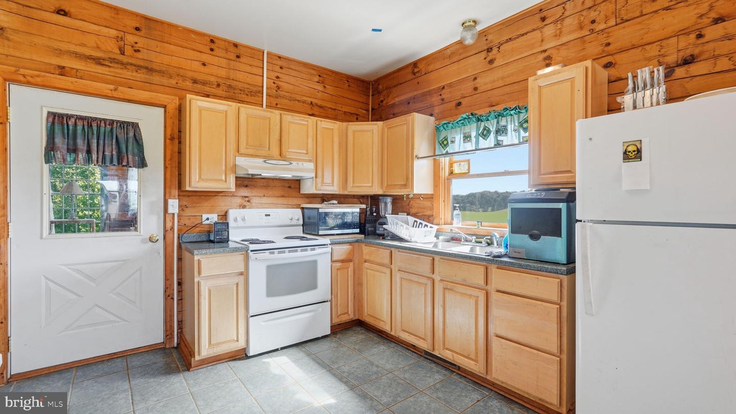 14311 Eggbornsville Rd Property Photo 35