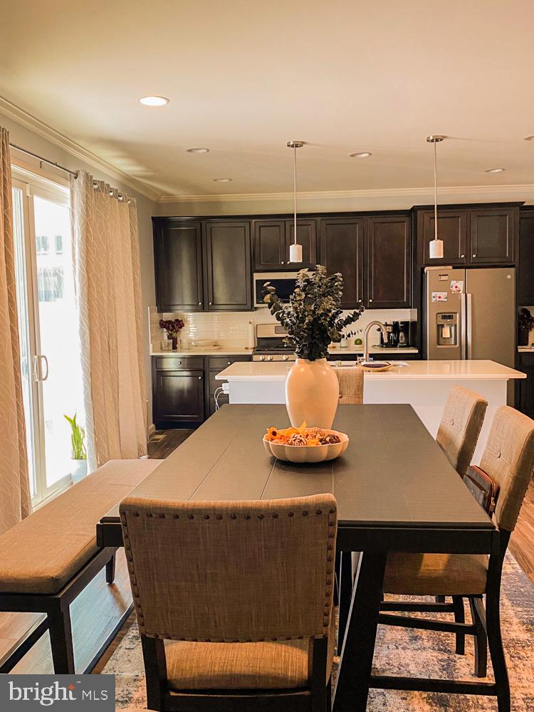 145 Wayland Rd Property Photo 3