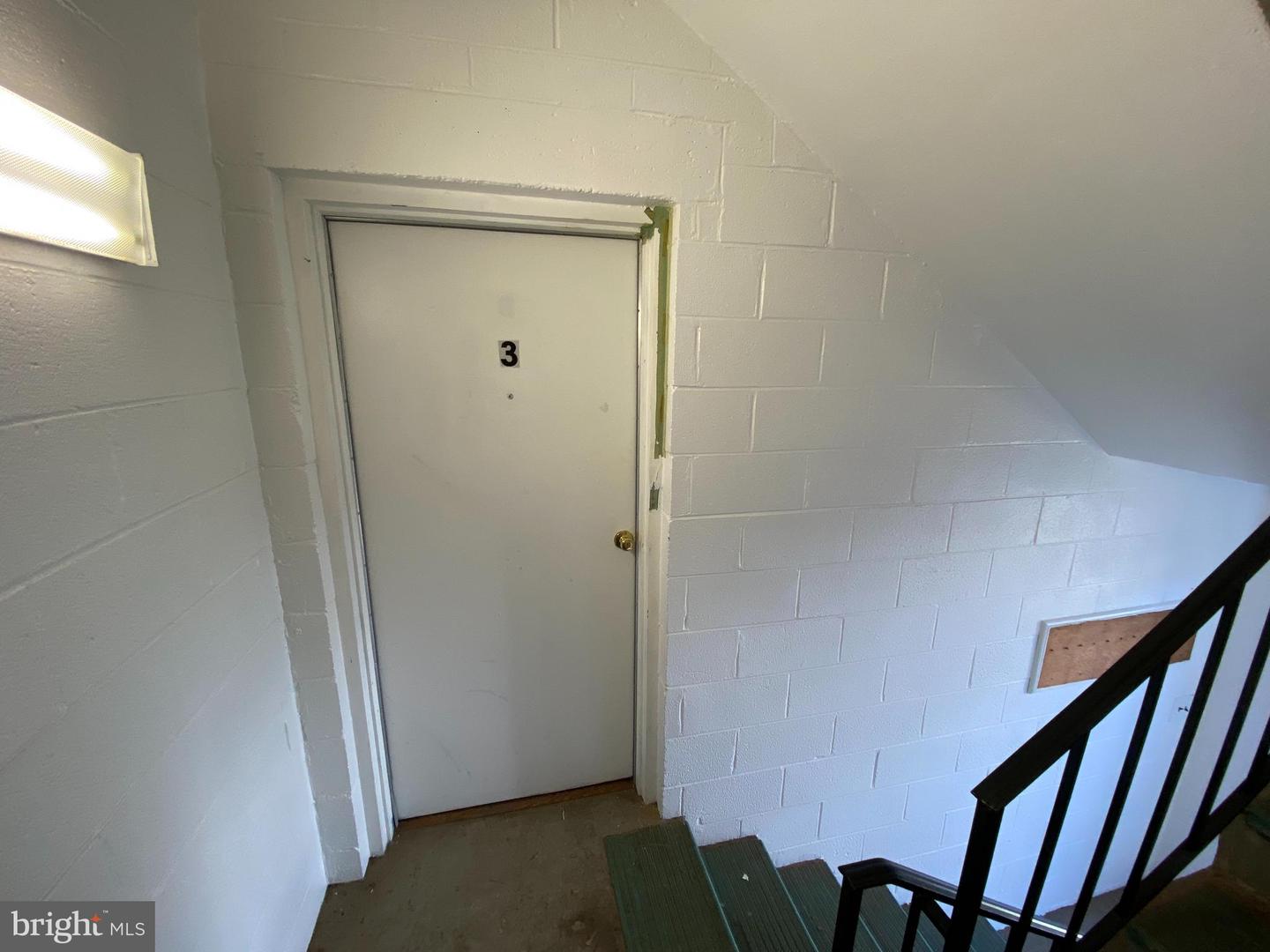 423 Hill St #3 Property Photo 2
