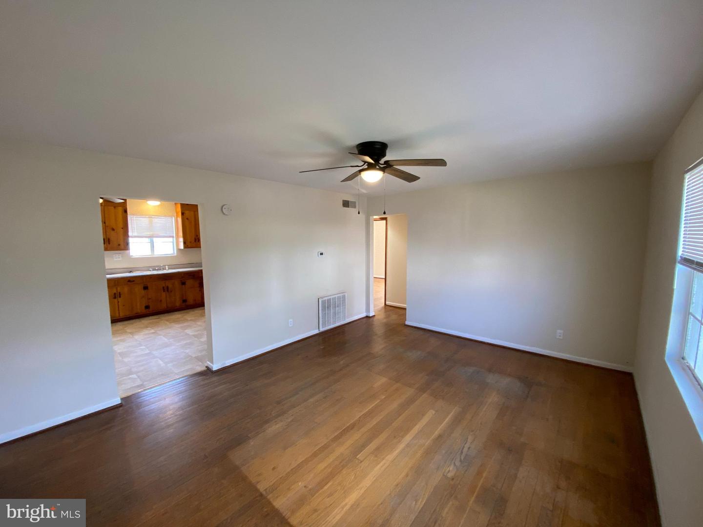 423 Hill St #3 Property Photo 6