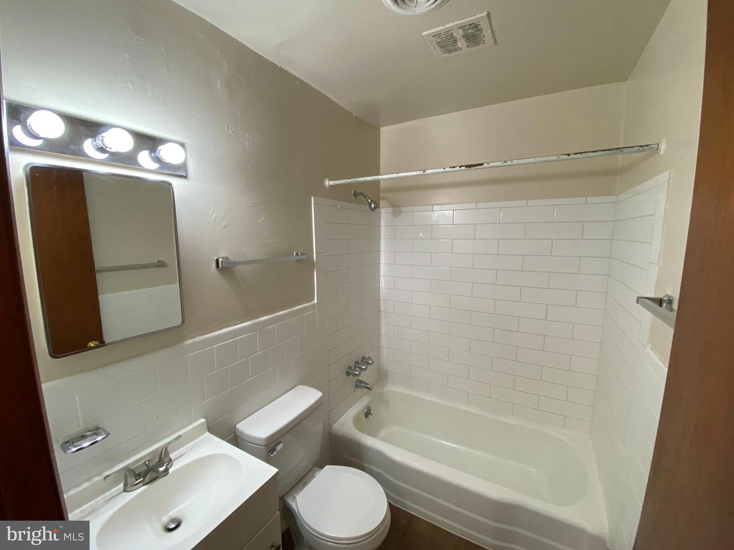 423 Hill St #3 Property Photo 18