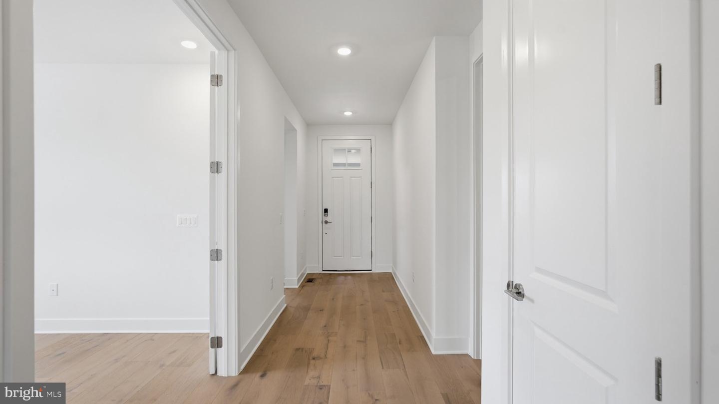 14207 Adventure Ct Property Photo 2