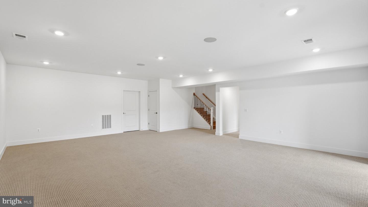 14207 Adventure Ct Property Photo 28