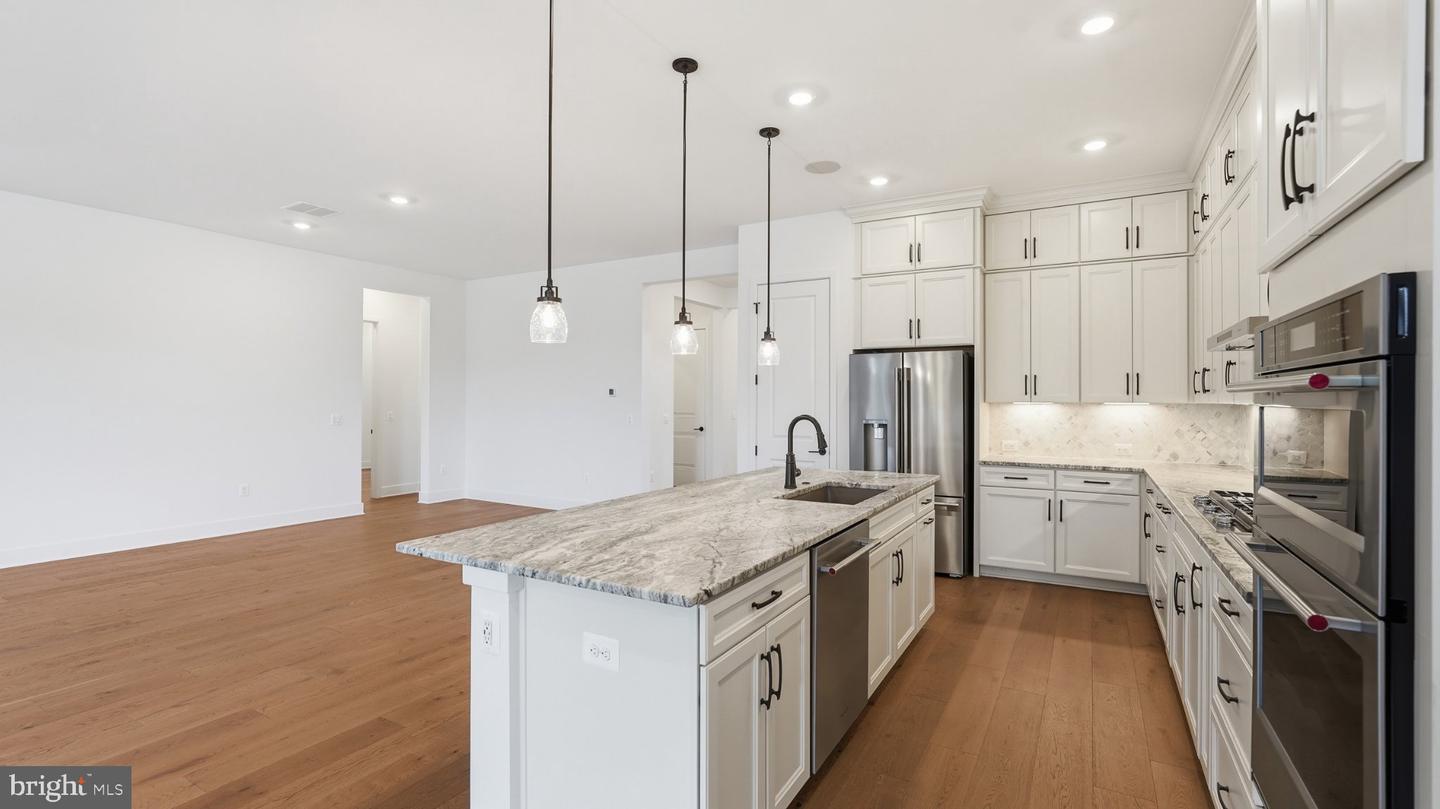 15061 Passion Ln Property Photo 5