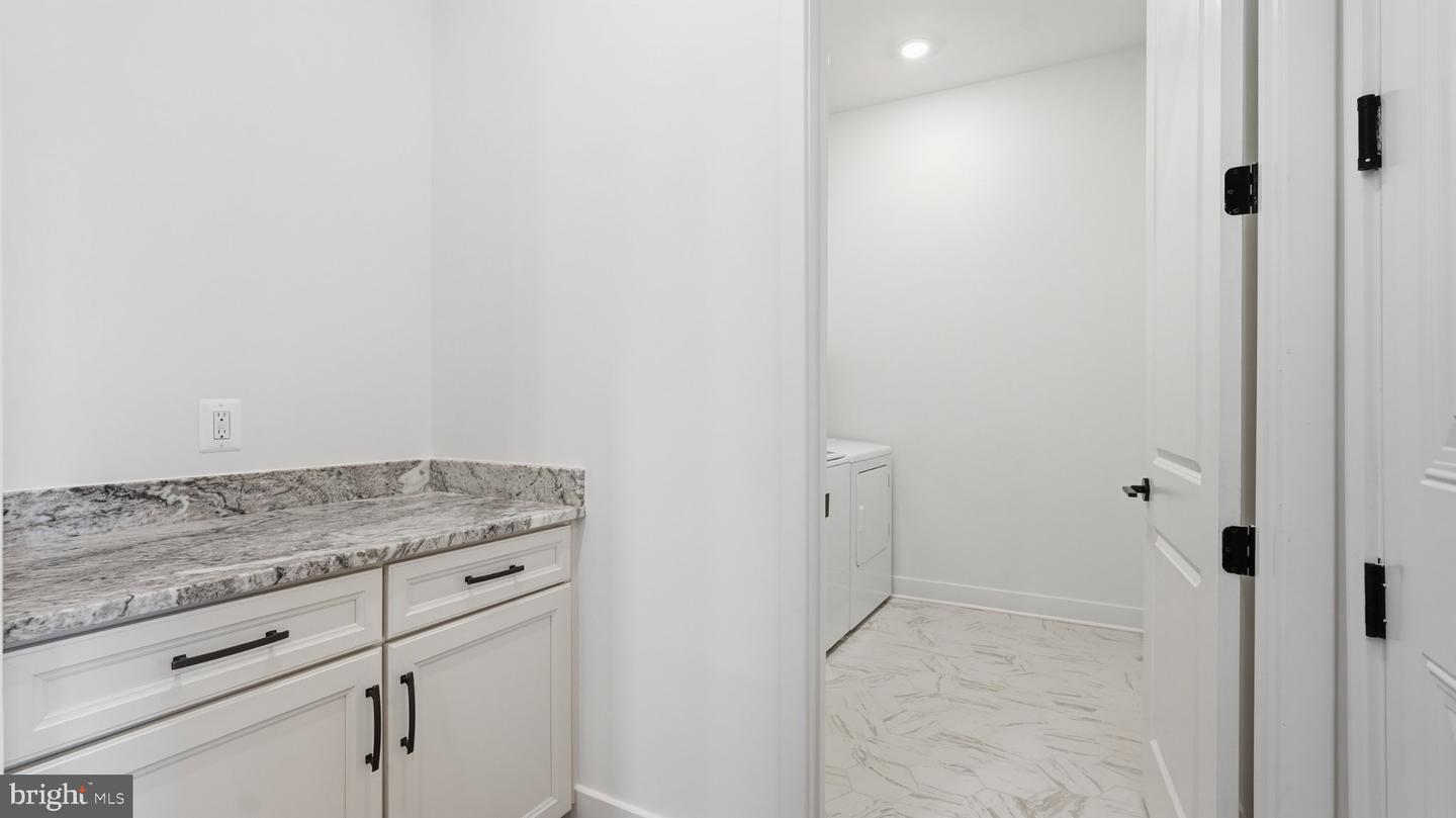 15061 Passion Ln Property Photo 28